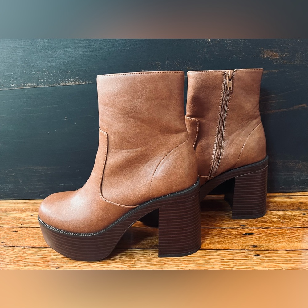 Madden Girl - Beige Boots